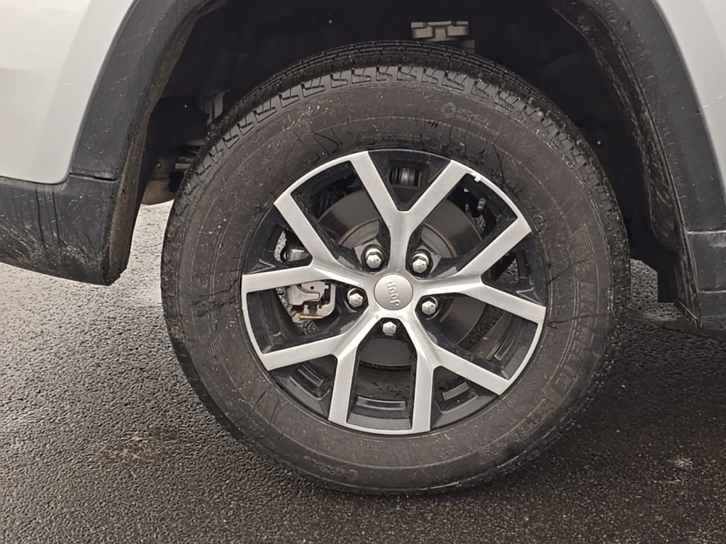 Used 2024 Jeep Grand Cherokee Limited AWD/4WD image 61