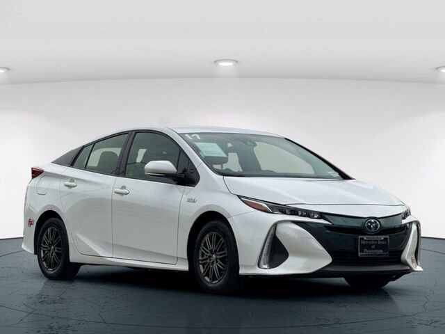 Used 2017 Toyota Prius Prime image 9