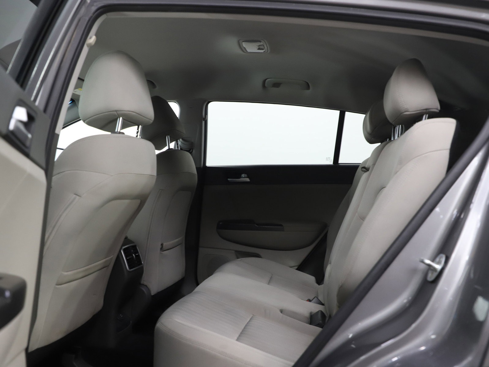 Used 2017 Kia Sportage LX image 17