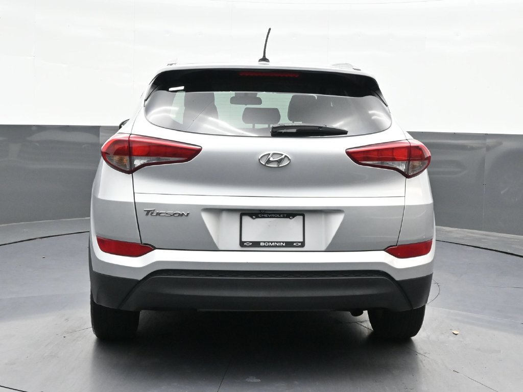 Used 2017 Hyundai Tucson SE w/ SE Popular Package 02 FWD image 4