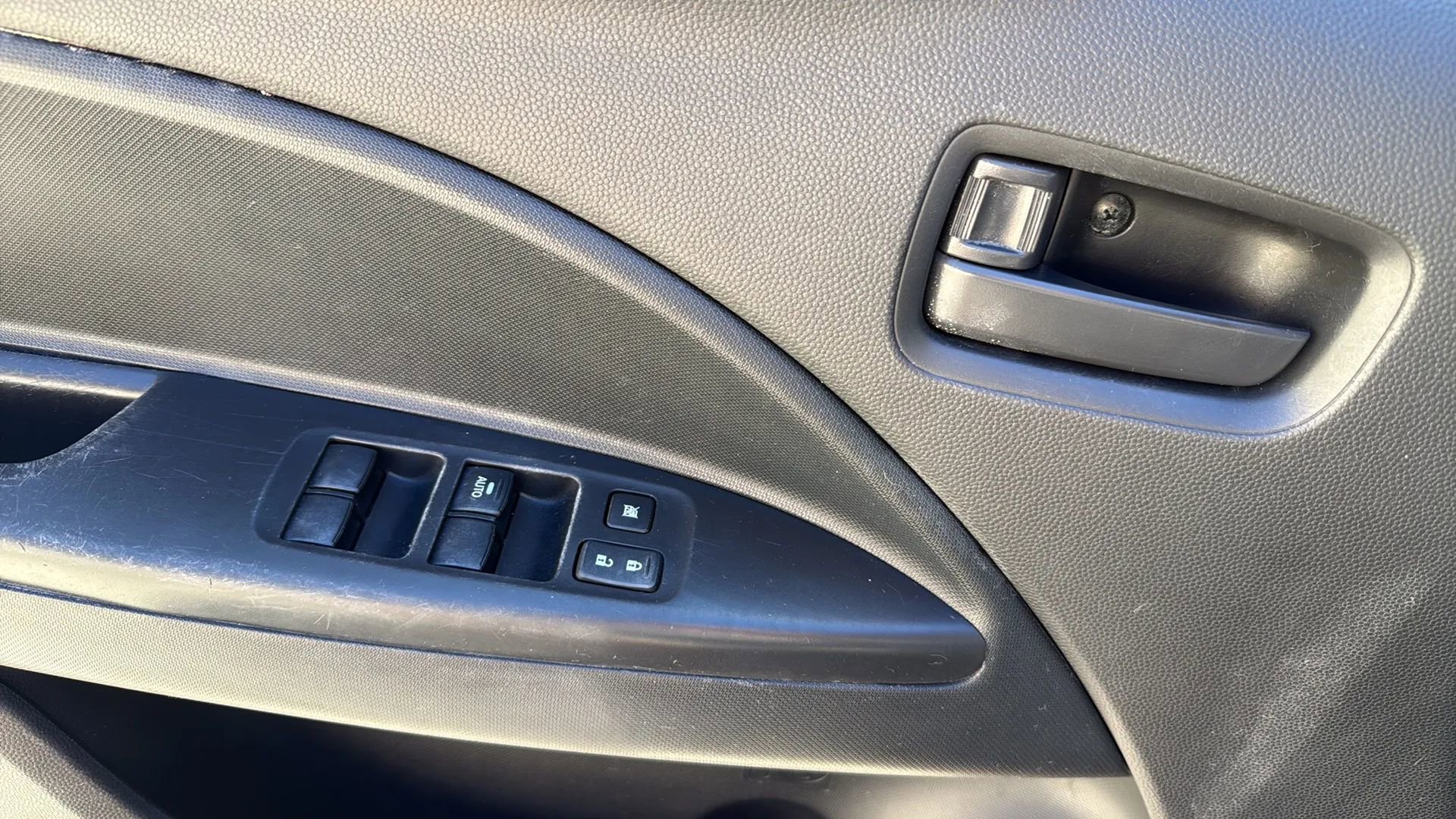 Used 2021 Mitsubishi Mirage LE image 39