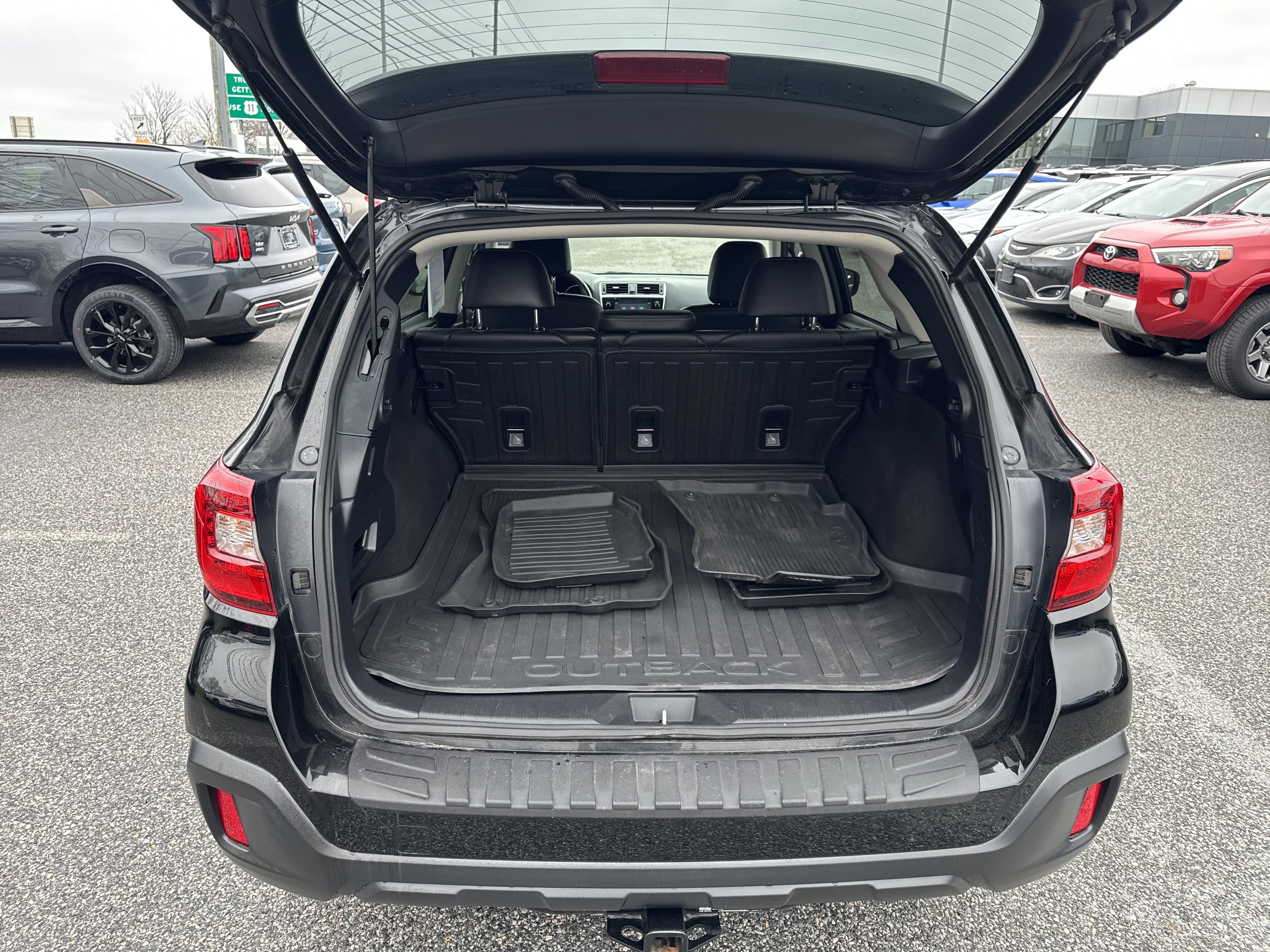 Used 2018 Subaru Outback 2.5i Limited w/ Popular Package #2 image 32