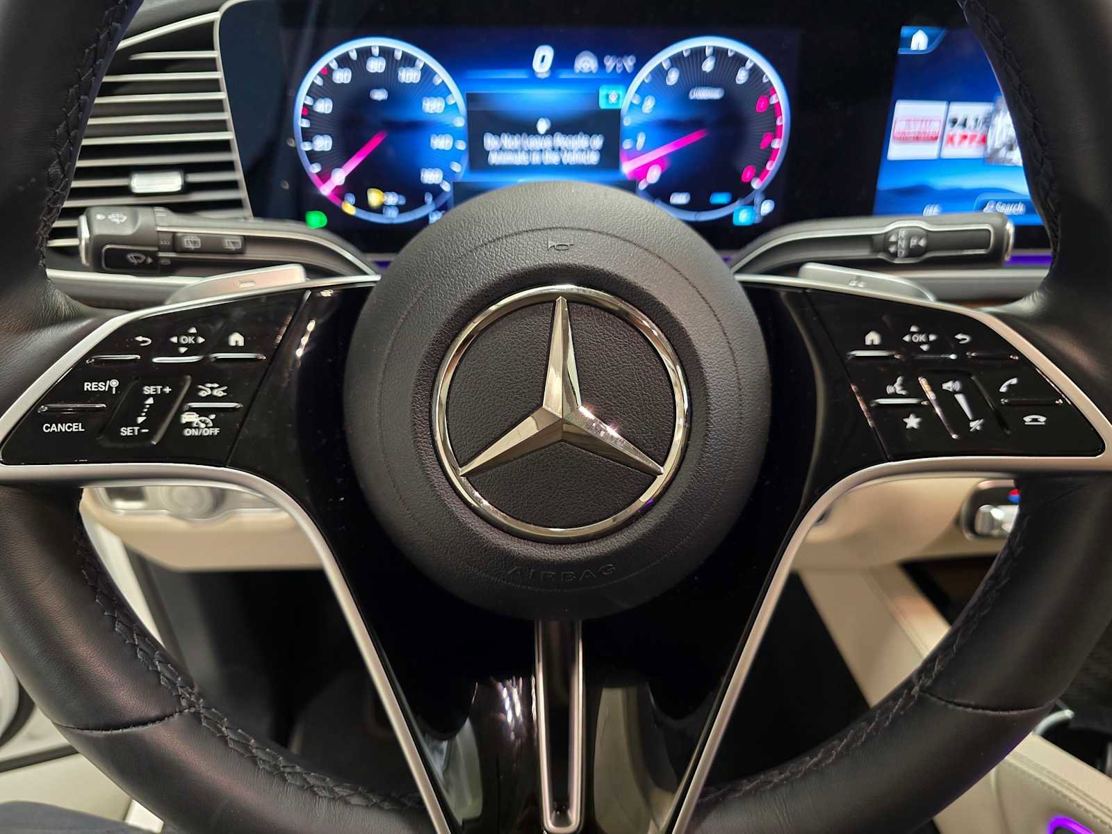 Used 2025 Mercedes-Benz GLS 450 GLS 450 image 27