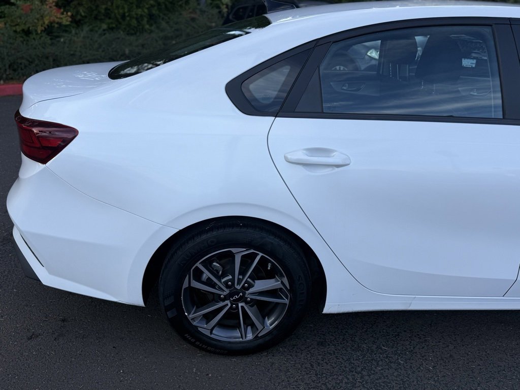 Used 2022 Kia Forte LXS image 13