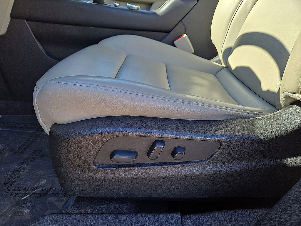 Used 2023 Cadillac XT4 Premium Luxury image 24