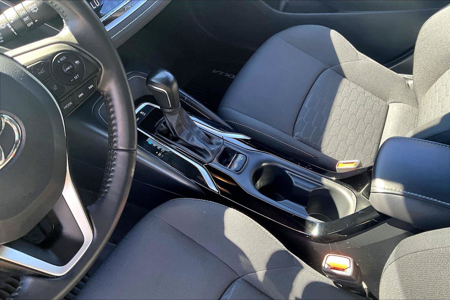 Used 2022 Toyota Corolla SE FWD image 16