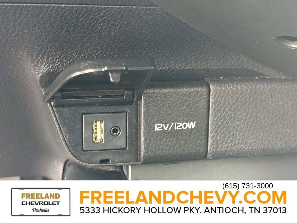 Used 2019 Toyota Camry SE image 32