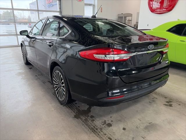 Used 2017 Ford Fusion SE w/ Fusion SE Technology Package image 6