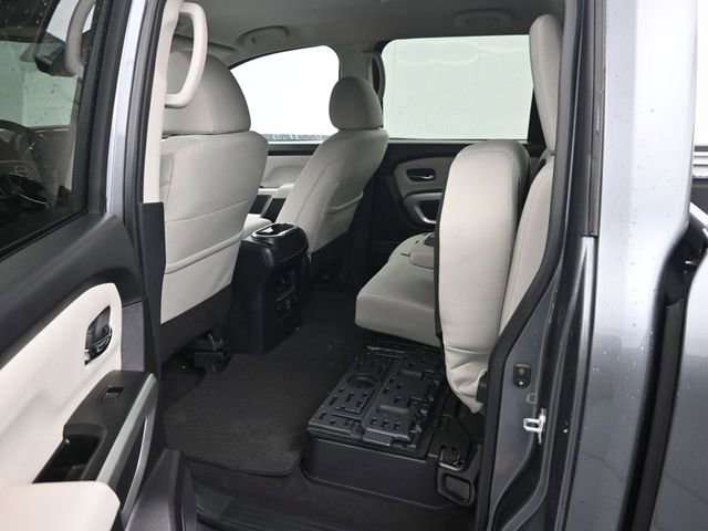 Used 2024 Nissan Titan SV w/ SV Convenience Package image 25