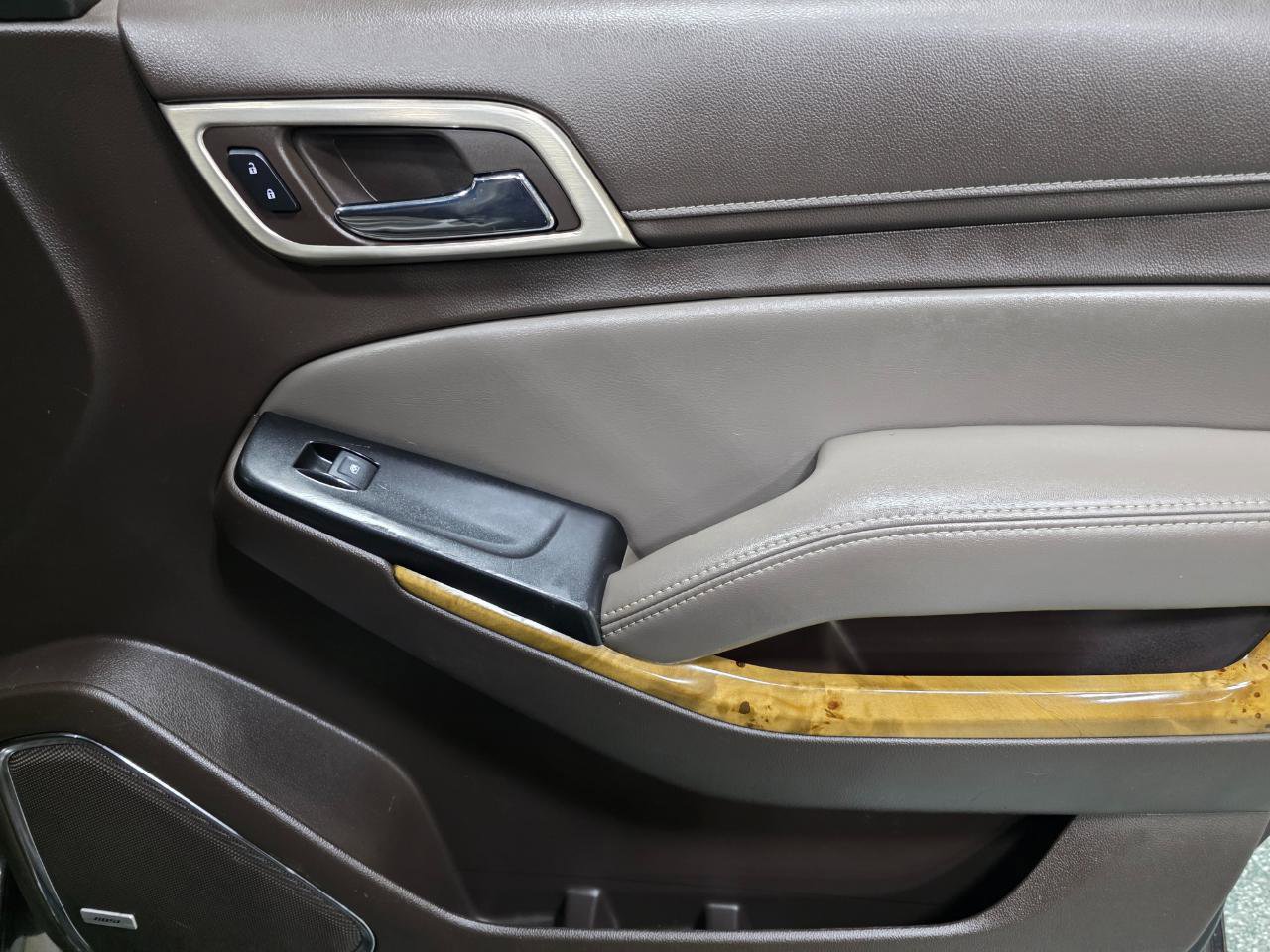 Used 2017 GMC Yukon Denali w/ Open Road Package image 39