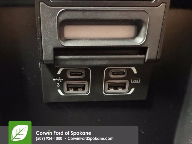 Used 2019 Jeep Cherokee Latitude Plus FWD image 13
