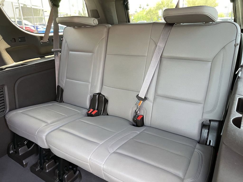 Used 2021 GMC Yukon XL SLT w/ SLT Luxury Package image 18