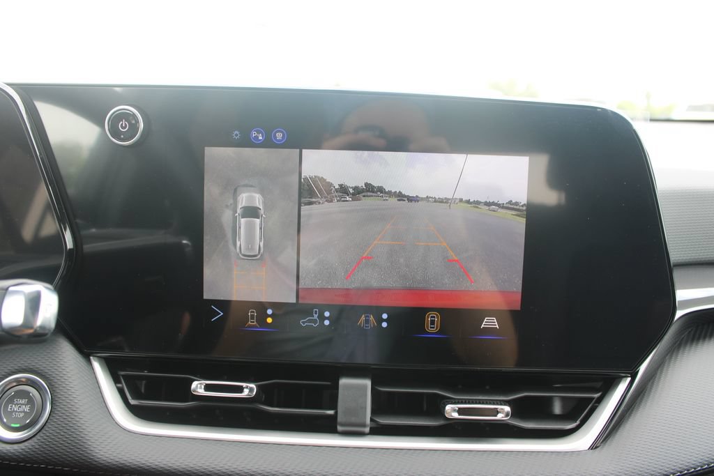 New 2027 Chevrolet Equinox LT w/ Convenience Package II FWD image 58