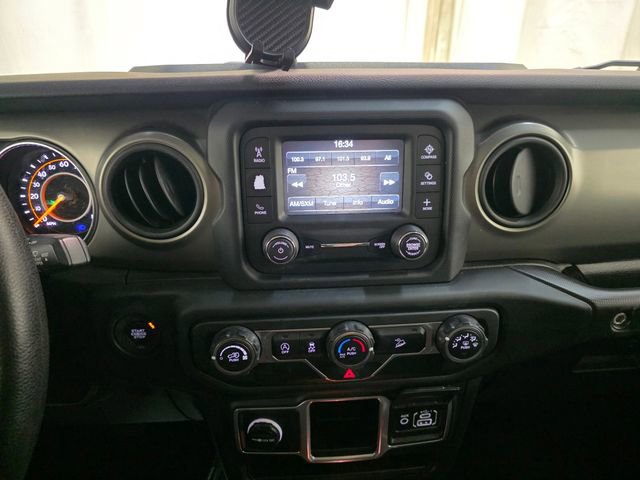 Used 2018 Jeep Wrangler Unlimited Sport image 20