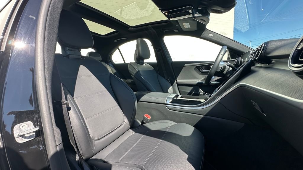 Used 2025 Mercedes-Benz C 300 Sedan image 16