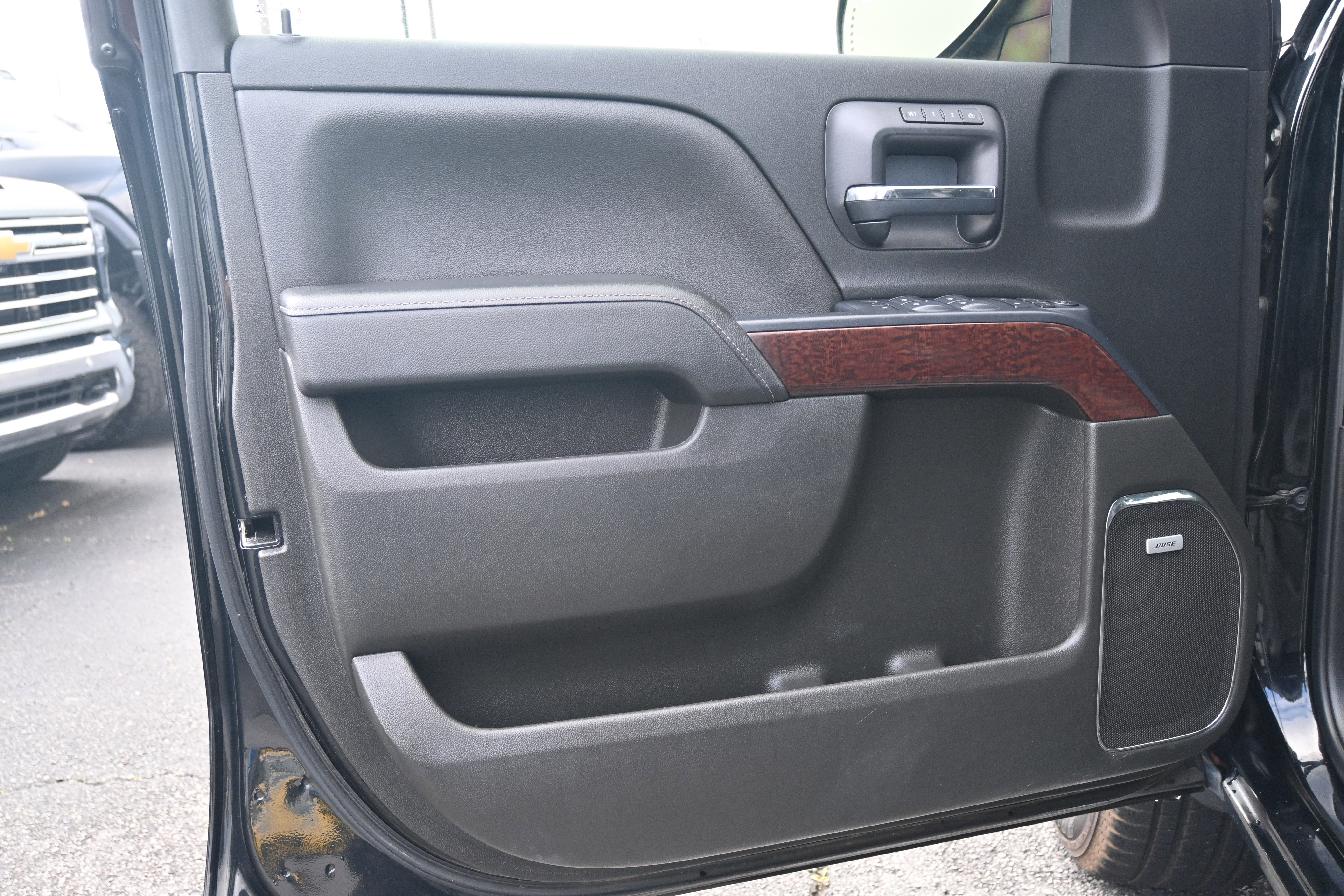 Used 2018 GMC Sierra 1500 SLT image 26