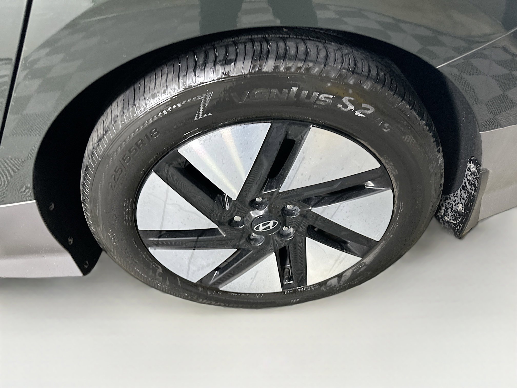 Used 2024 Hyundai Ioniq 6 SE RWD image 11