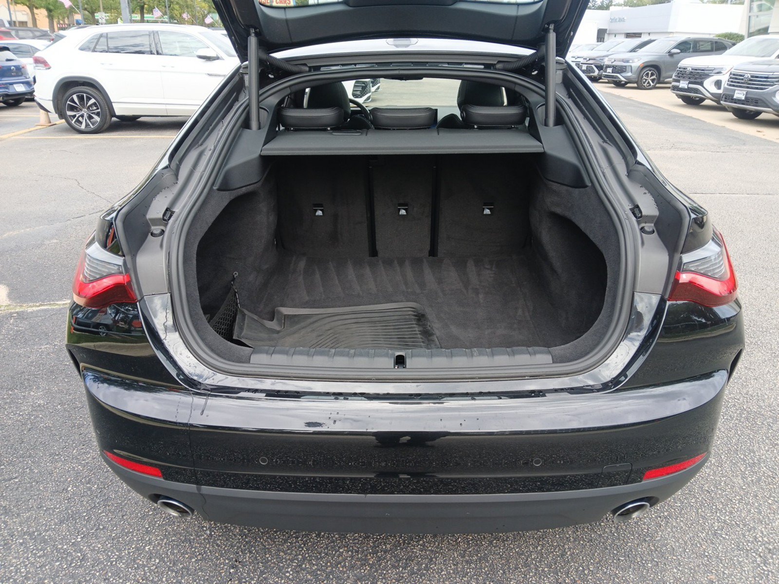 Used 2024 BMW 430i Gran Coupe xDrive w/ Premium Package AWD/4WD image 23