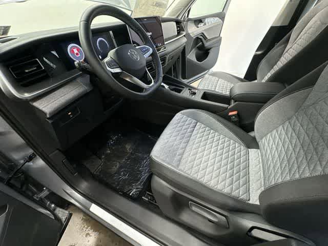 Used 2025 Volkswagen Tiguan S AWD/4WD image 15