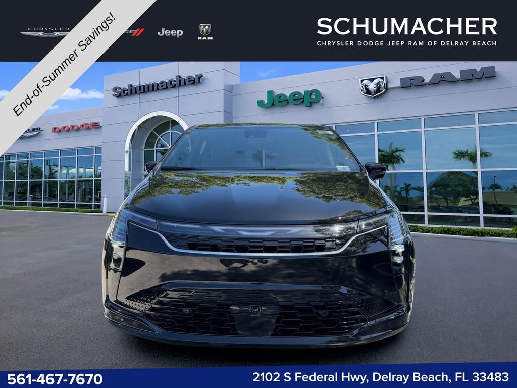 New 2027 Chrysler Pacifica Limited FWD image 2