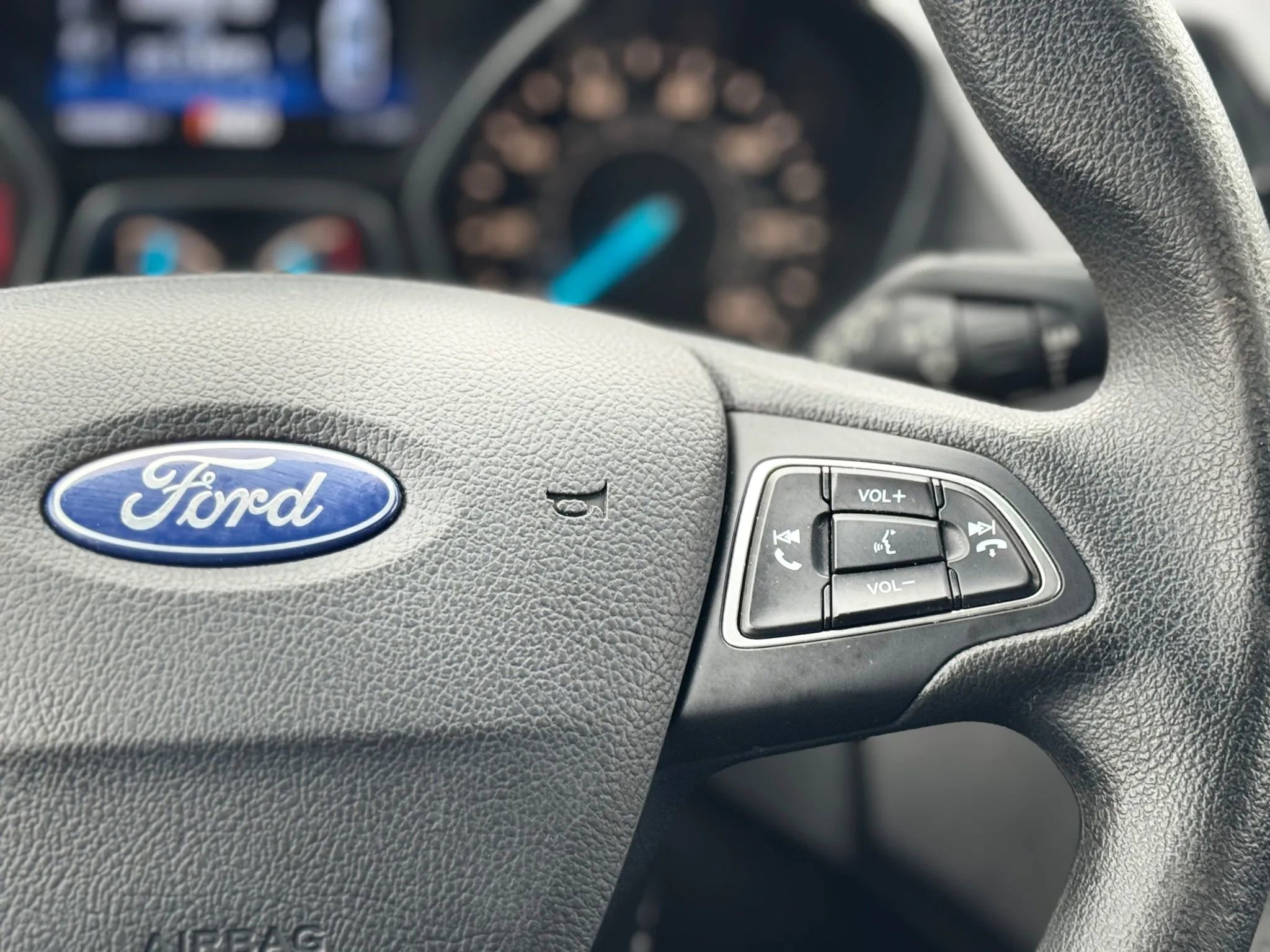Used 2019 Ford Escape SE image 18