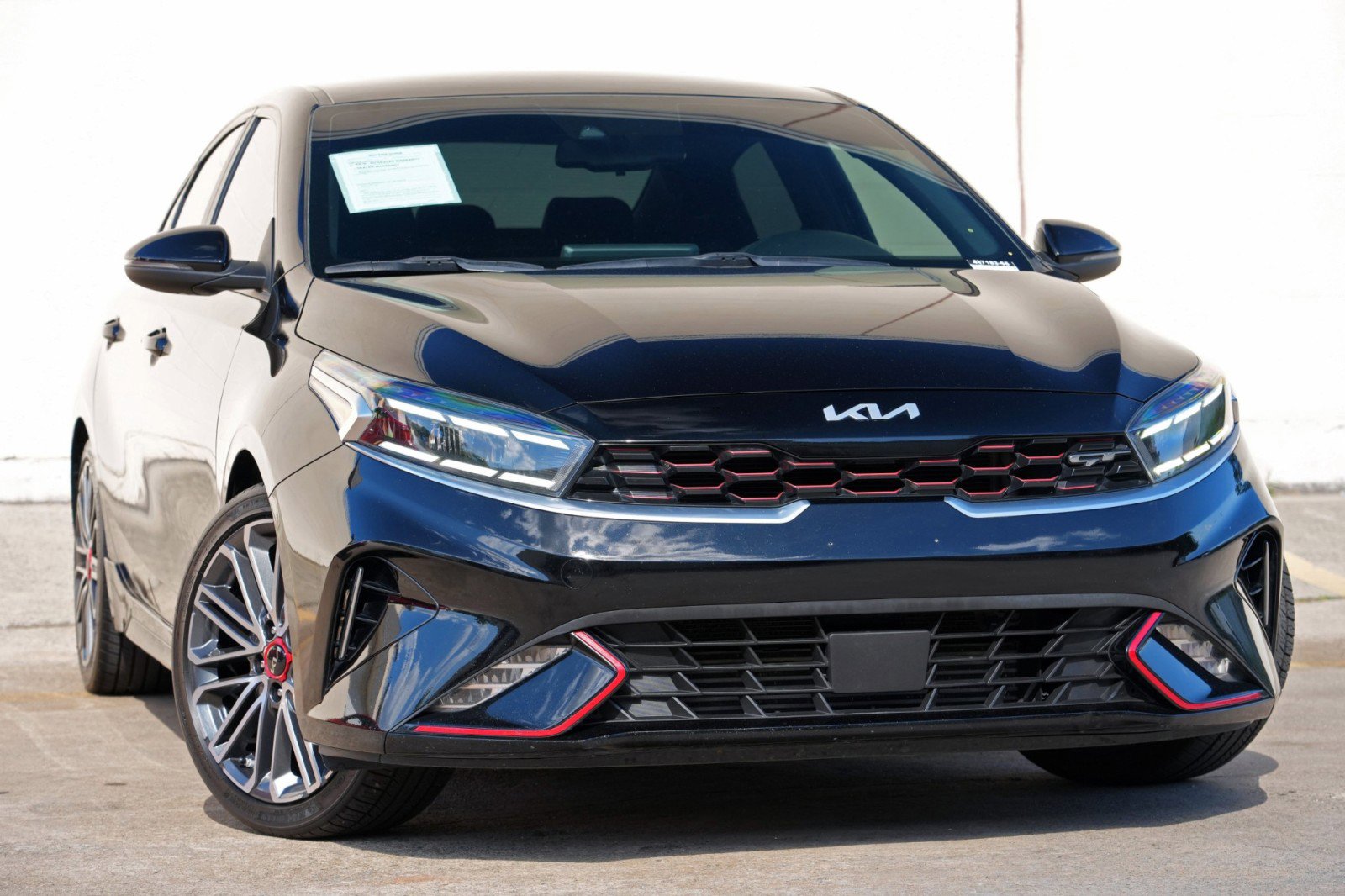 Used 2022 Kia Forte GT w/ GT Technology Package FWD image 2