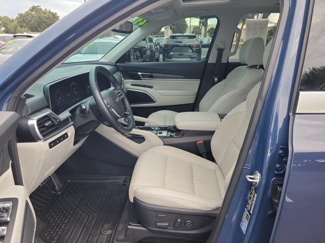 Used 2024 Kia Telluride SX w/ Towing Package FWD image 16
