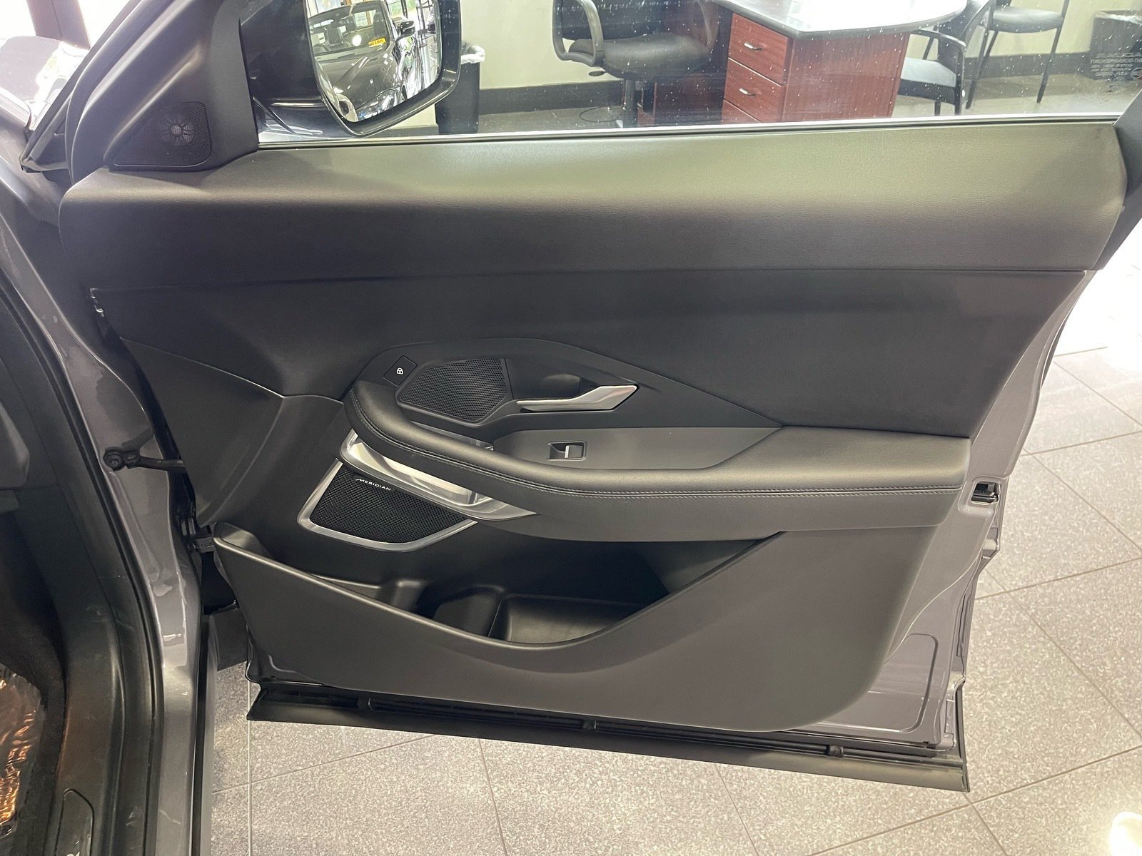 Used 2021 Jaguar E-PACE SE AWD/4WD image 36