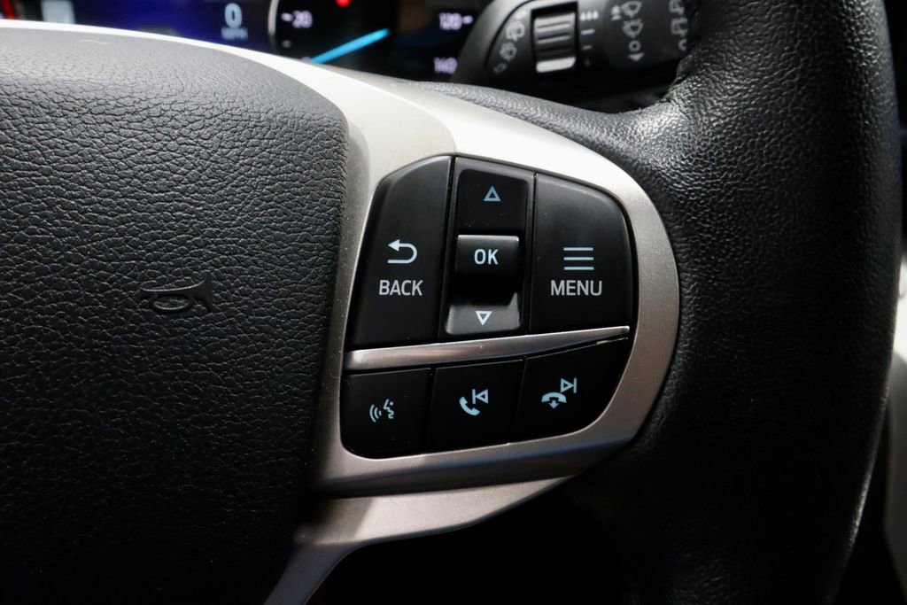 Used 2021 Ford Explorer XLT w/ Equipment Group 202A AWD/4WD image 30