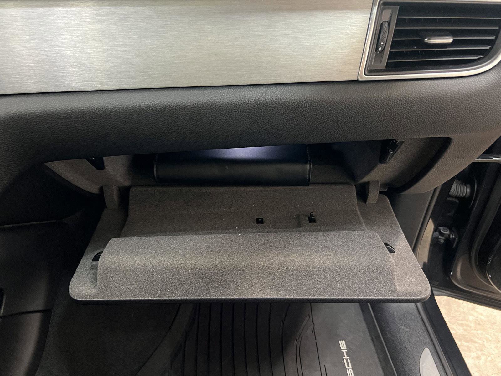 Used 2017 Porsche Macan GTS image 28