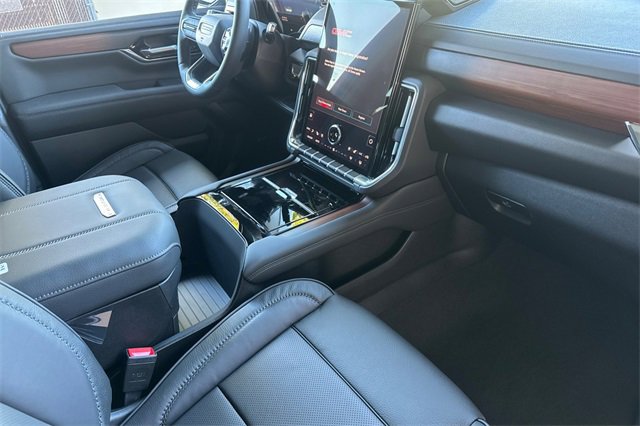 New 2026 GMC Yukon Denali w/ Sun & Power Step Package image 15