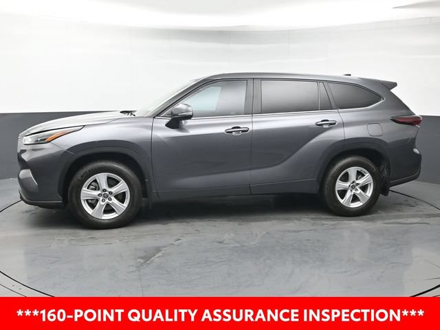 Certified 2024 Toyota Highlander LE AWD/4WD image 2