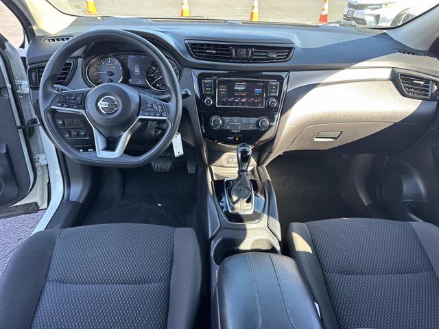 Used 2022 Nissan Rogue Sport S image 9