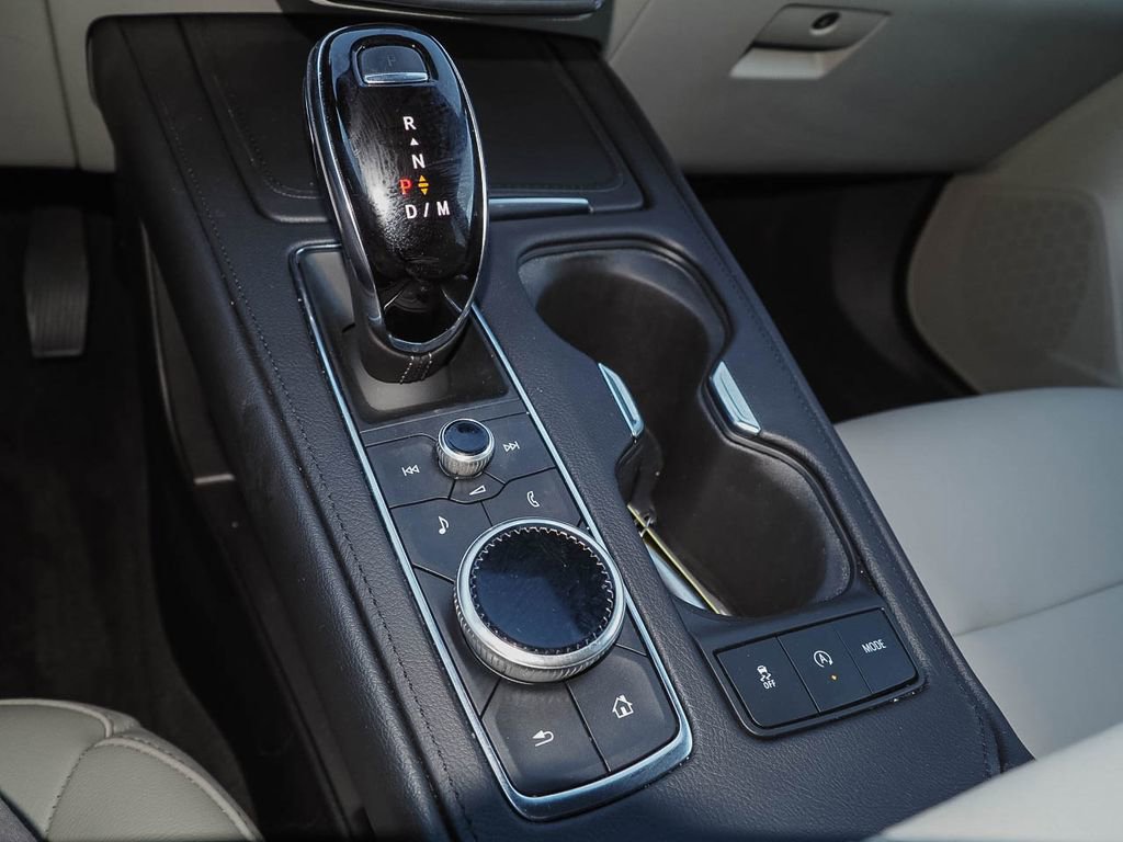 Used 2023 Cadillac XT4 Luxury w/ Cold Weather Package image 14