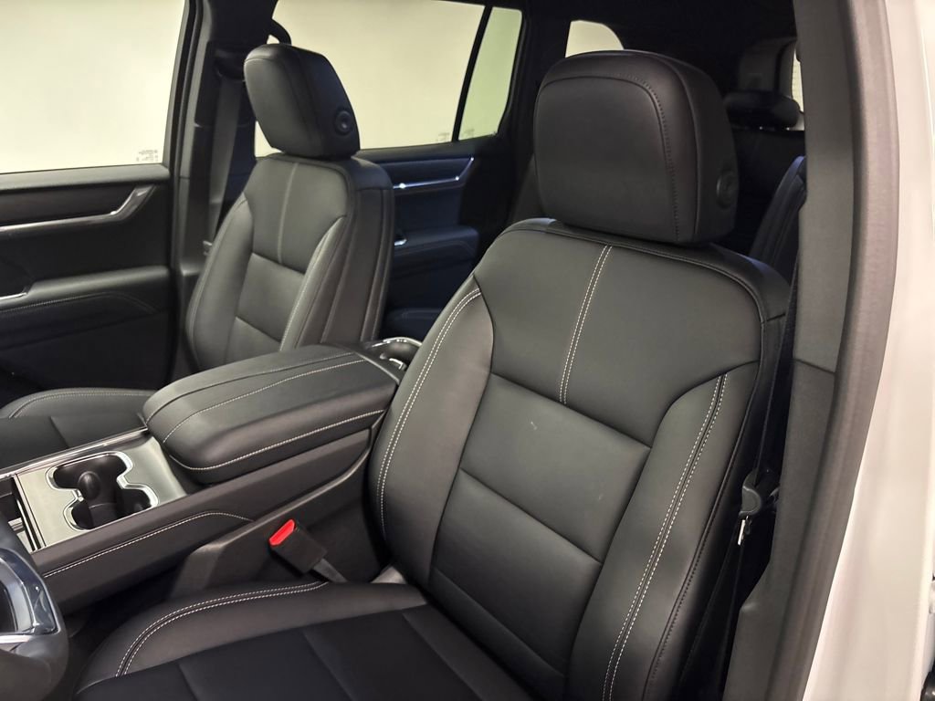 New 2026 GMC Acadia Elevation w/ Black Edition image 24
