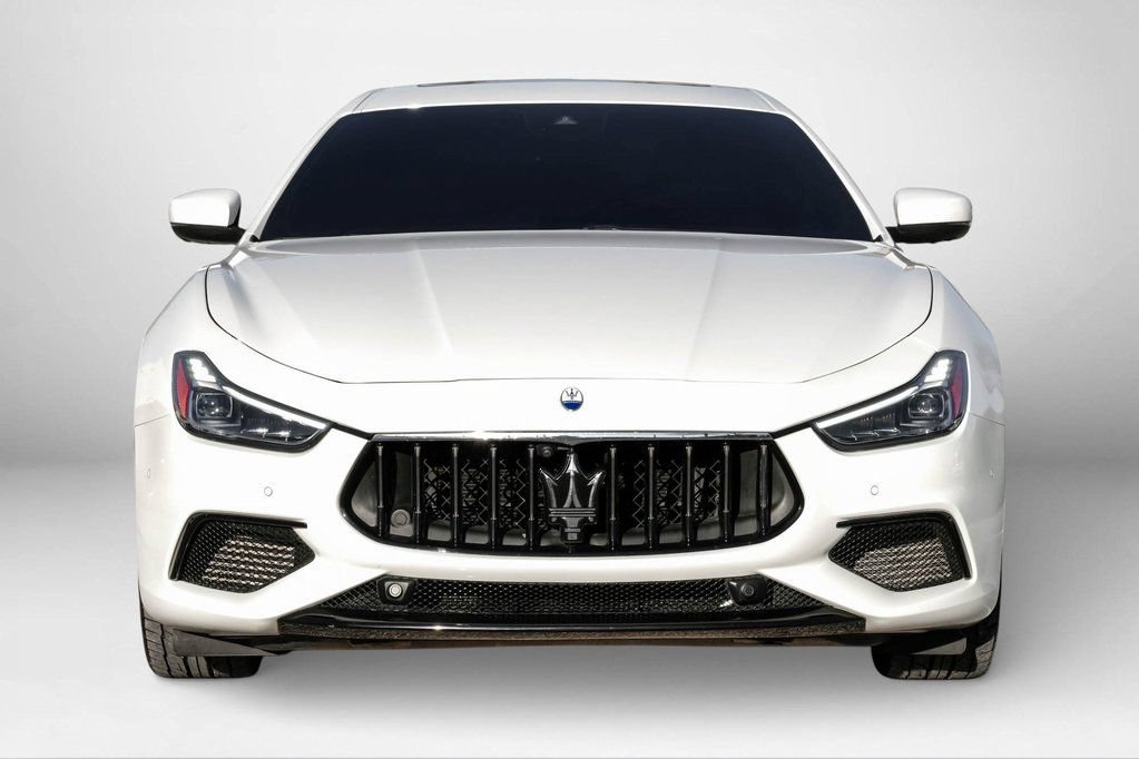 Used 2023 Maserati Ghibli Modena RWD image 3