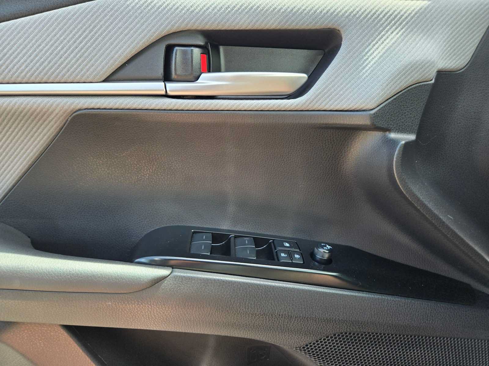Certified 2025 Toyota Camry SE AWD/4WD image 23