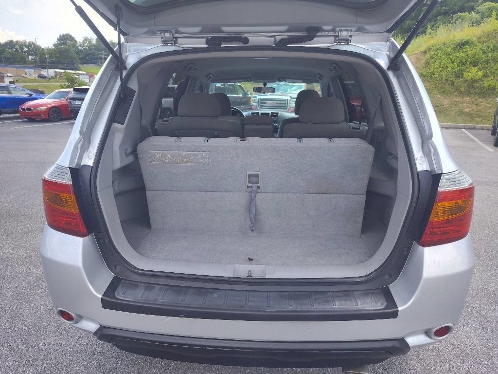 Used 2010 Toyota Highlander Sport w/ Extra Value Pkg 4 FWD image 10