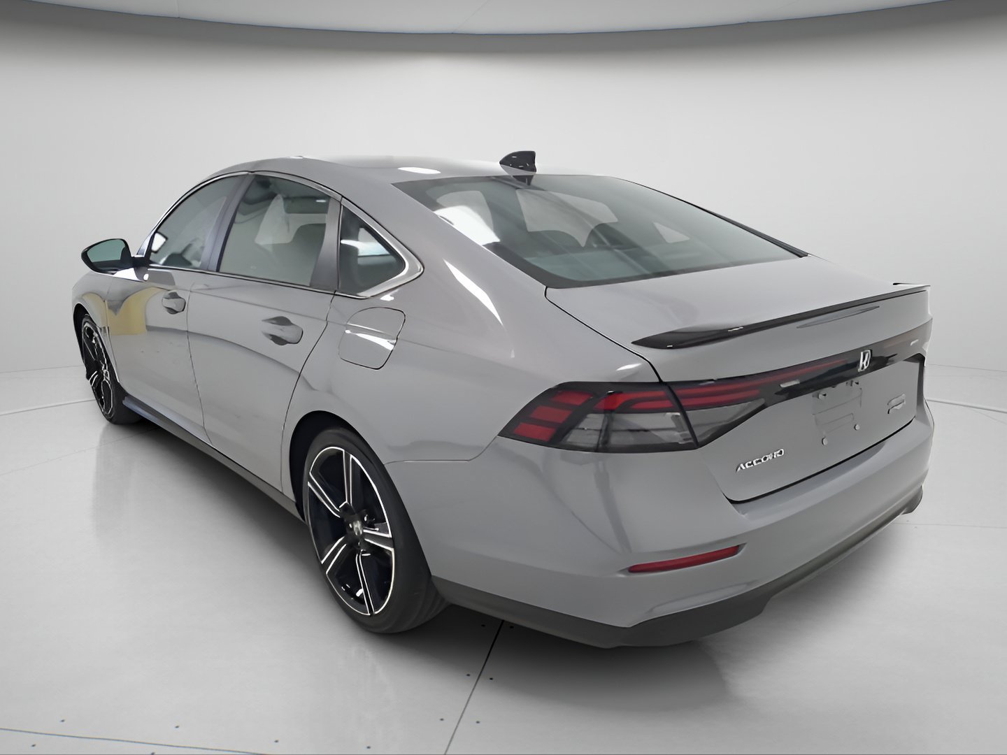 Used 2024 Honda Accord Sport image 5