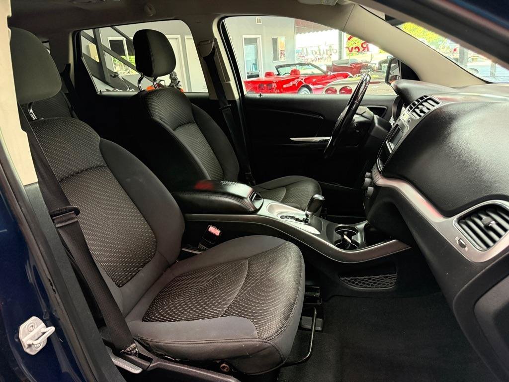 Used 2013 Dodge Journey SXT w/ Flexible Seating Group FWD image 14