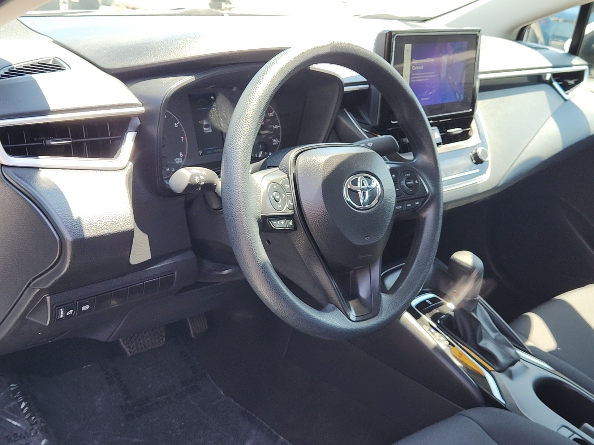 Certified 2025 Toyota Corolla LE FWD image 11
