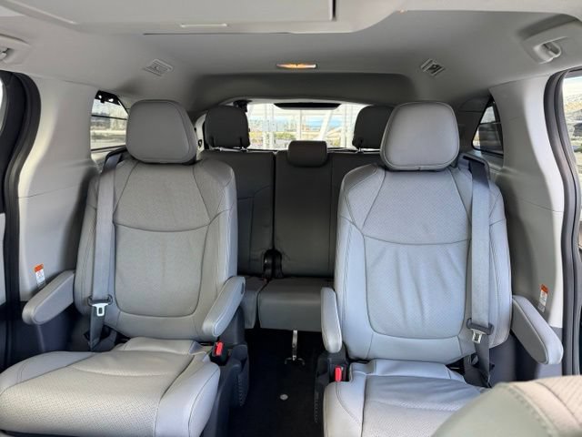 Certified 2024 Toyota Sienna Limited FWD image 16