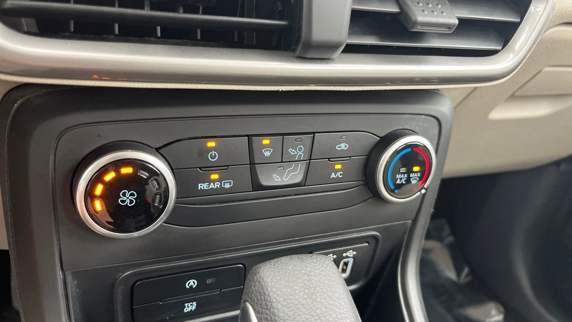 Used 2021 Ford EcoSport S AWD/4WD image 22