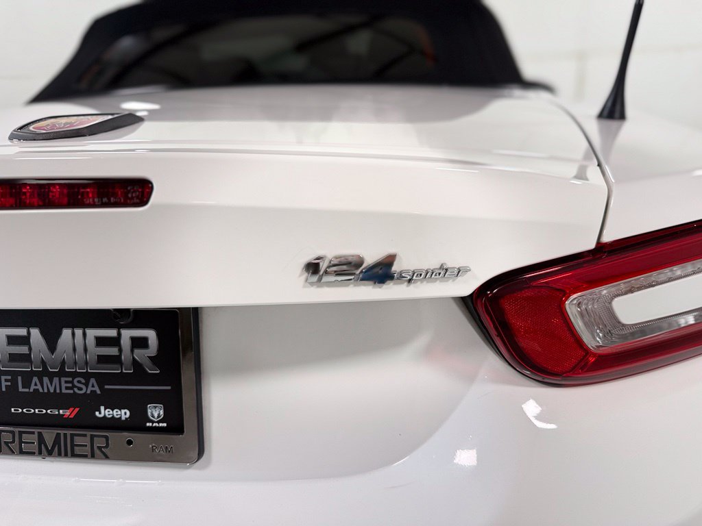Used 2017 FIAT 124 Spider Abarth RWD image 6