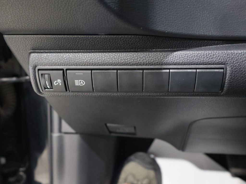 Used 2024 Toyota Corolla SE image 32