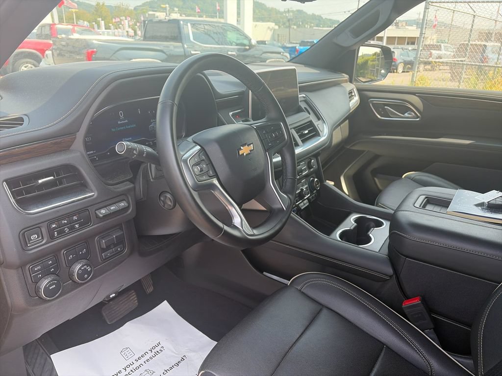 Used 2024 Chevrolet Suburban Premier w/ Premium Package AWD/4WD image 11
