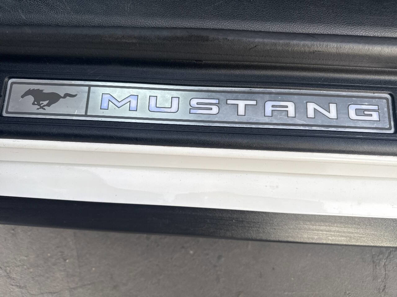 Used 2016 Ford Mustang Premium image 18