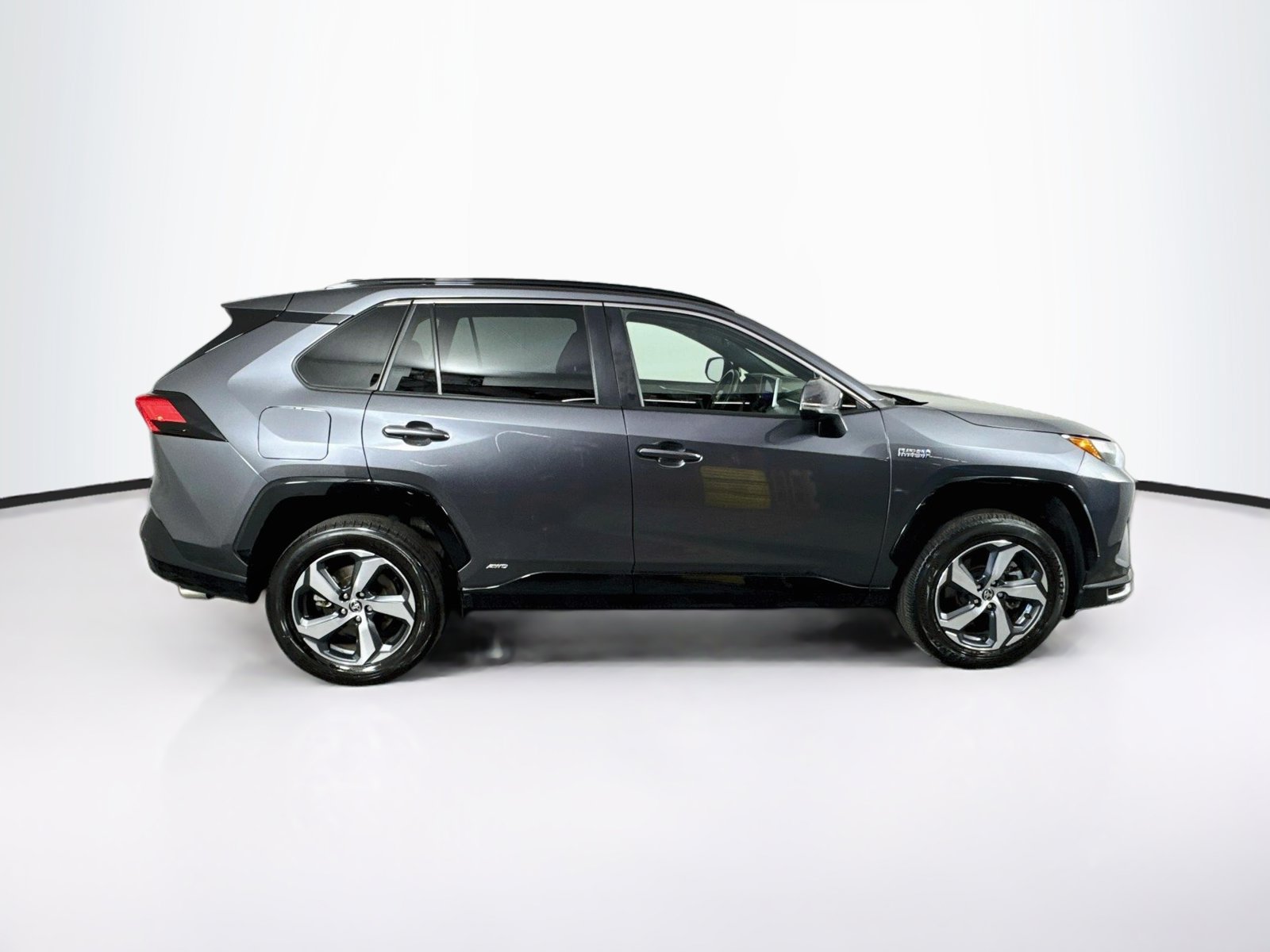 Used 2023 Toyota RAV4 SE w/ Weather & Moonroof Package AWD/4WD image 8