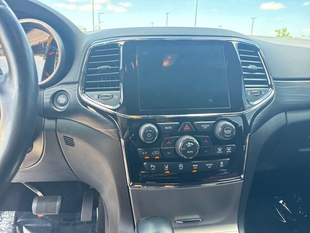 Used 2021 Jeep Grand Cherokee Laredo X AWD/4WD image 18