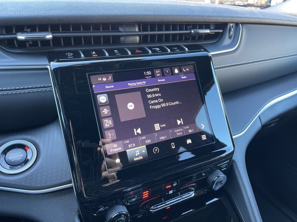 New 2025 Jeep Grand Cherokee L Altitude image 8